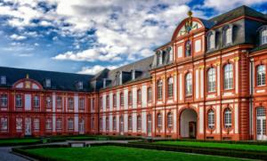 自学考试没有传统意义上的“补考”概念